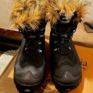 COLUMBIA SNOW BOOTS 7.5